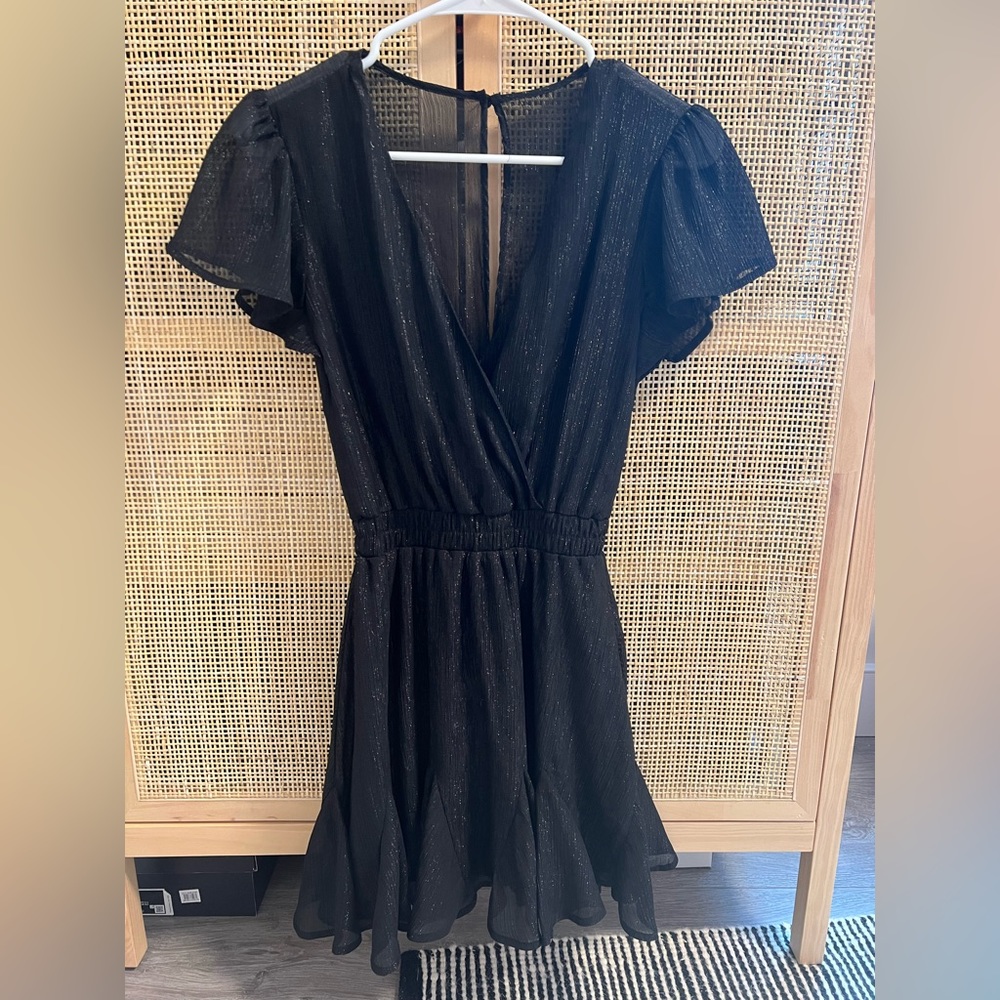 Francesca’s Flutter Sleeve Romper - Black / Metallic, XXS/XS